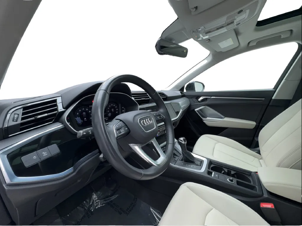 Audi Q3 photo 23