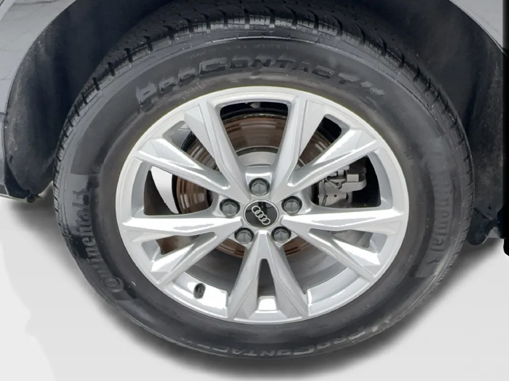 Audi Q3 photo 18
