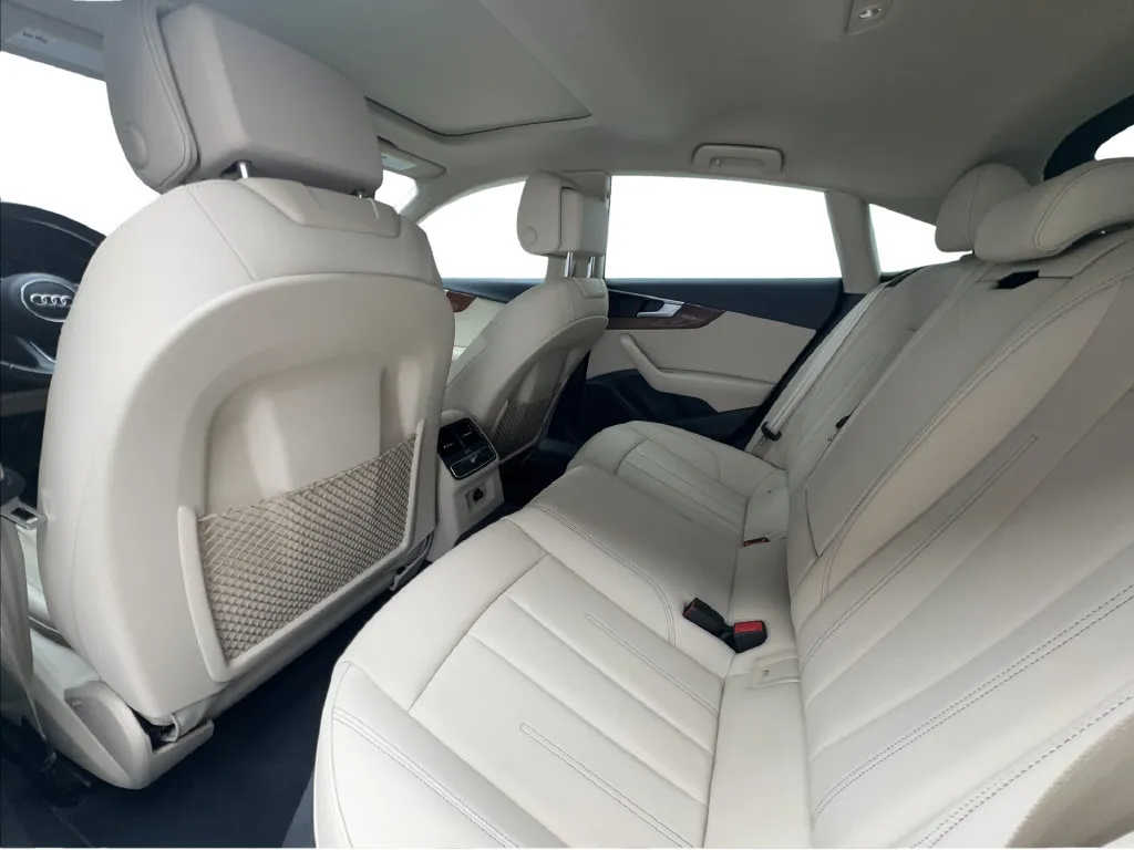 Audi A5 photo 23