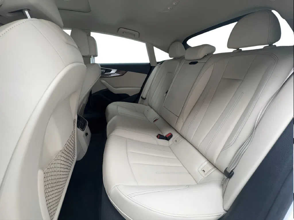 Audi A5 photo 25