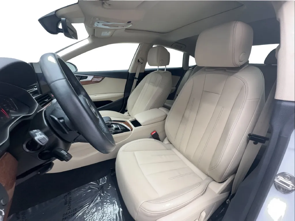 Audi A5 photo 21