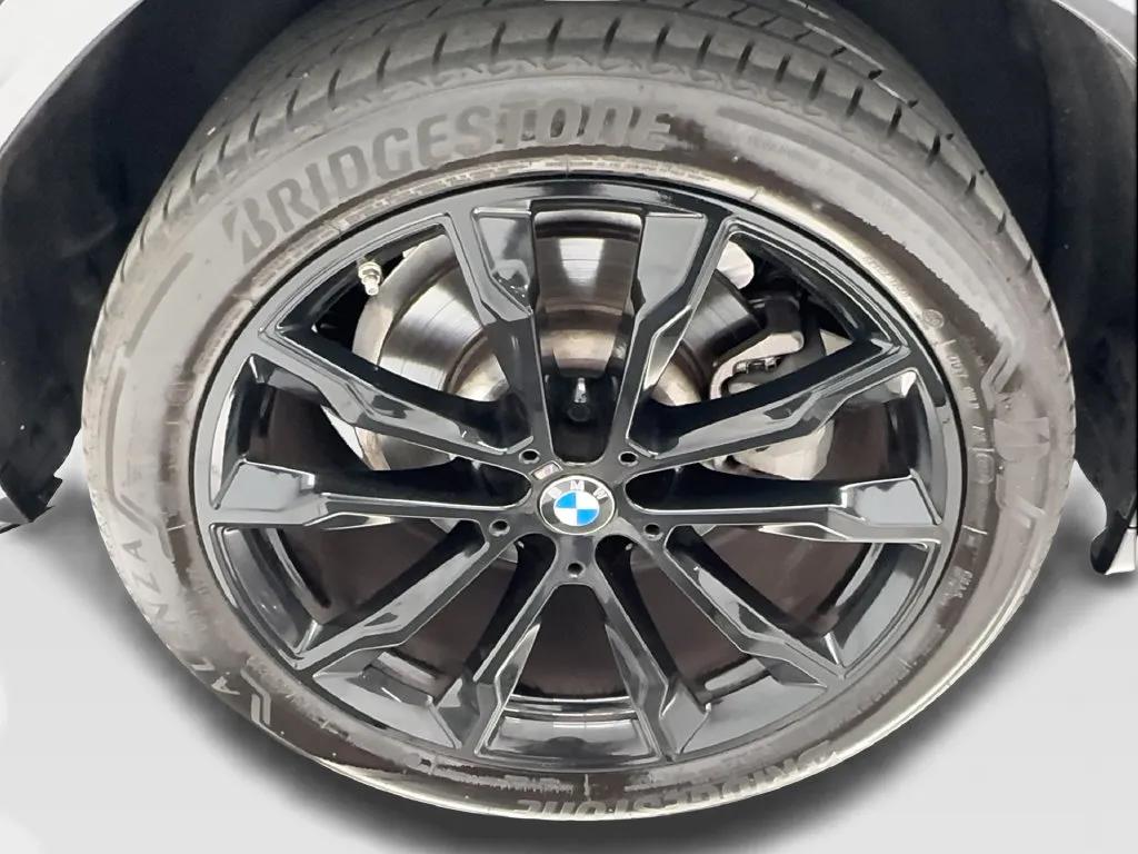 BMW X4 photo 18