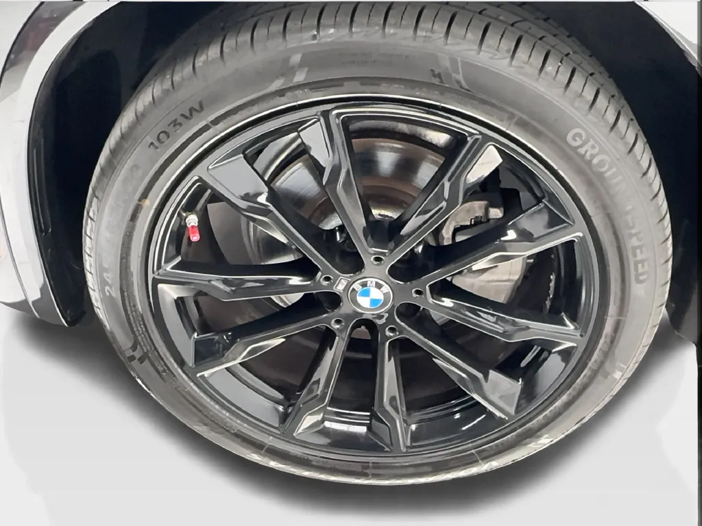 BMW X4 photo 15