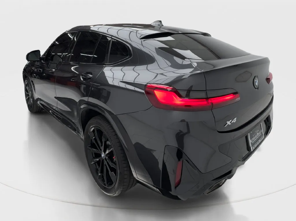 BMW X4 photo 11
