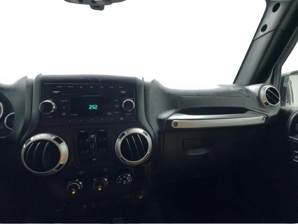 Jeep Wrangler photo 44