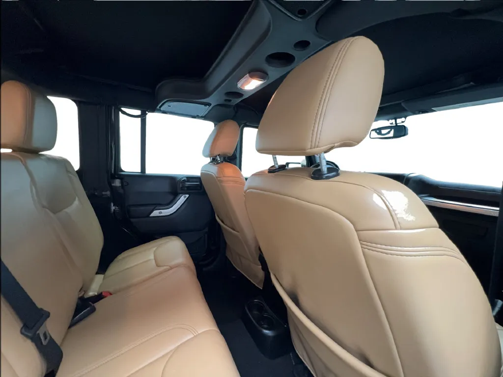 Jeep Wrangler photo 28