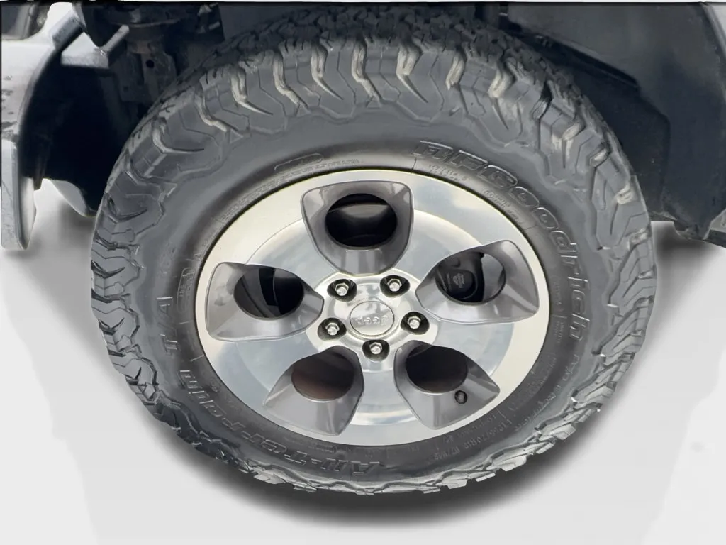 Jeep Wrangler photo 14