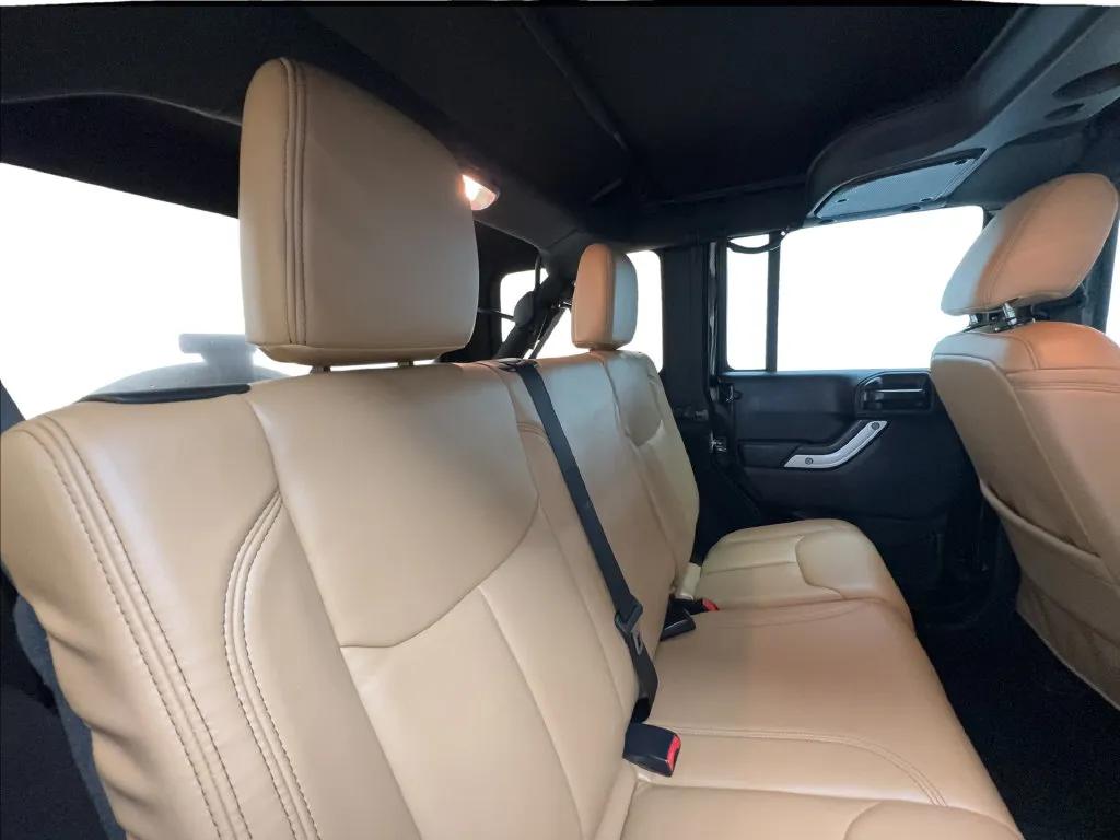 Jeep Wrangler photo 29