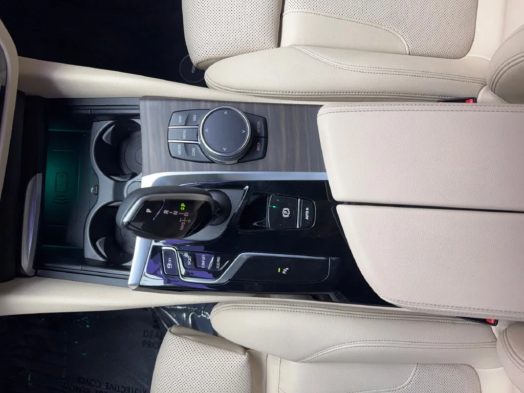 BMW 5 Series photo 39