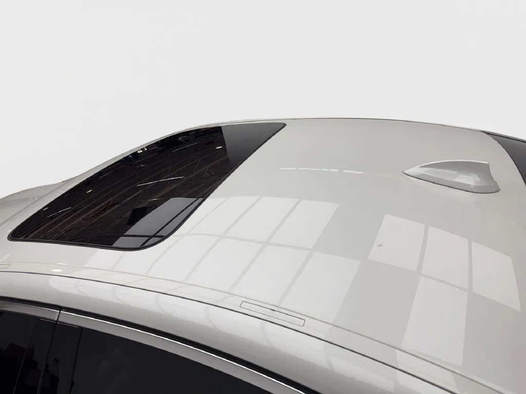 BMW 5 Series photo 11