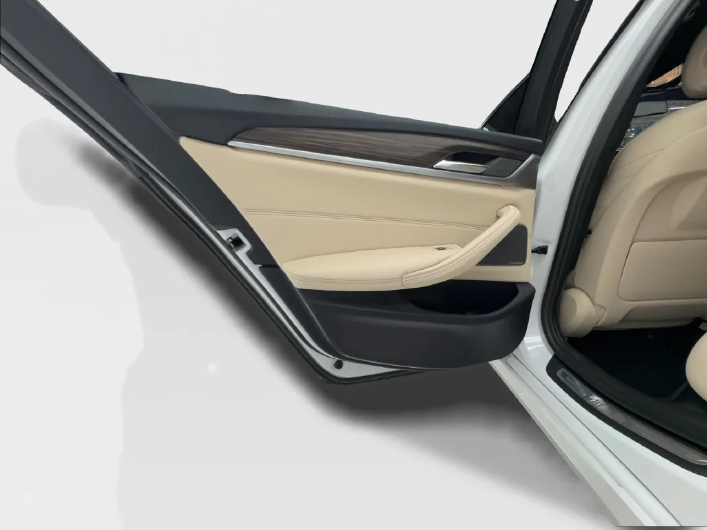 BMW 5 Series photo 26
