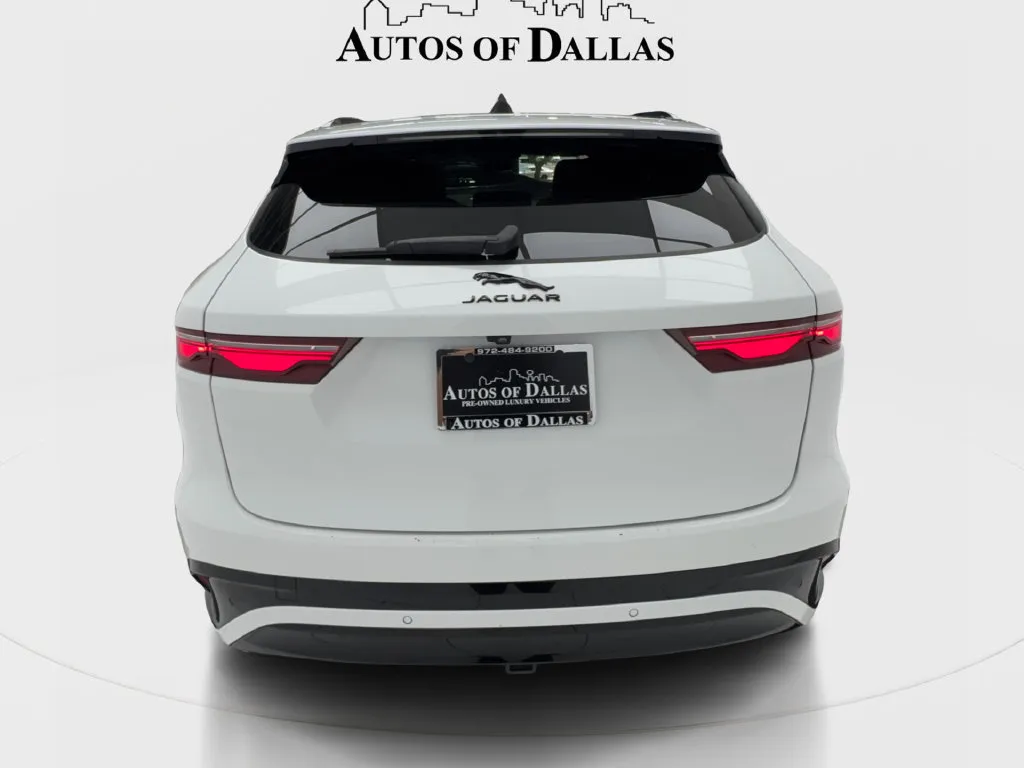 Jaguar F-PACE photo 10