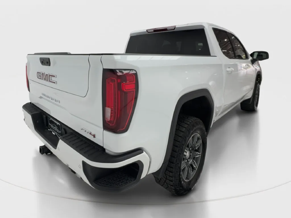 GMC Sierra photo 8