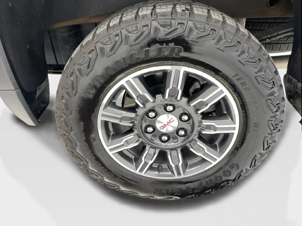 GMC Sierra photo 15