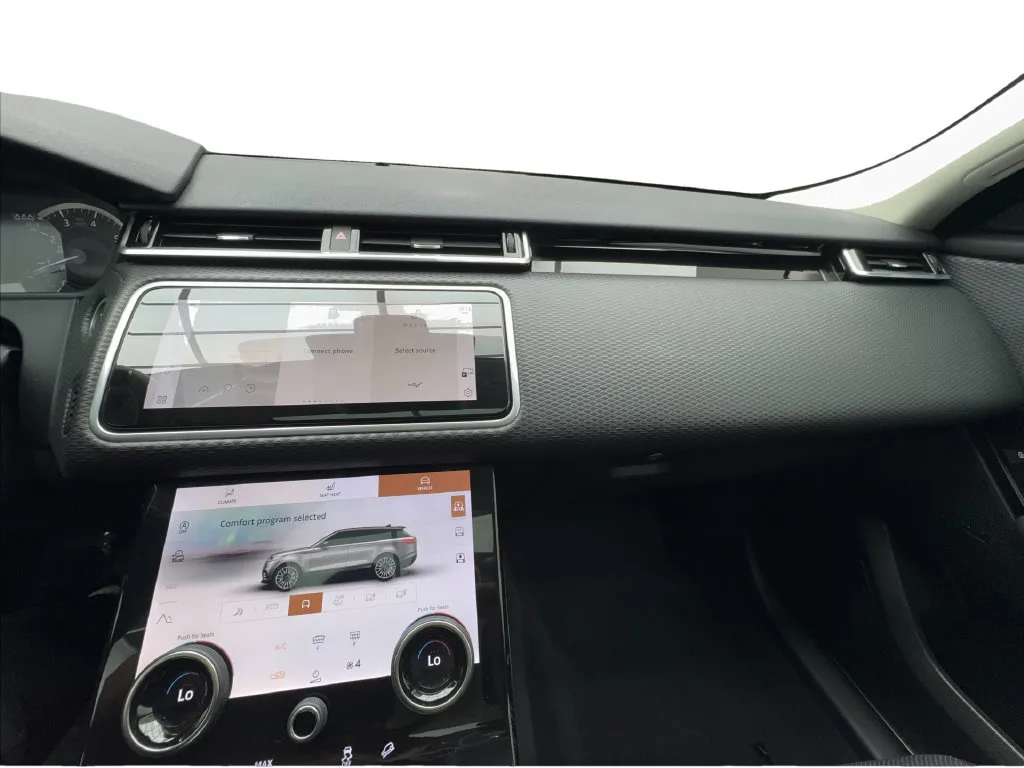 Land Rover Range Rover Velar photo 46