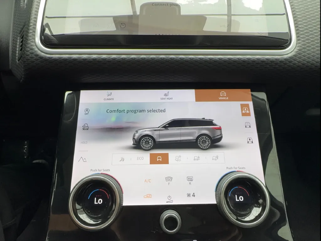 Land Rover Range Rover Velar photo 51
