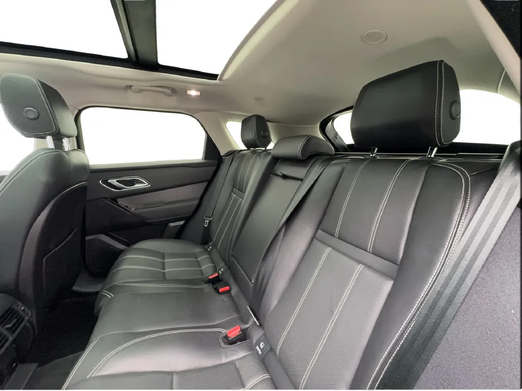Land Rover Range Rover Velar photo 26