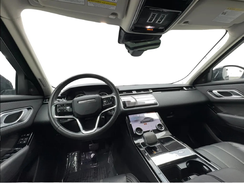Land Rover Range Rover Velar photo 36