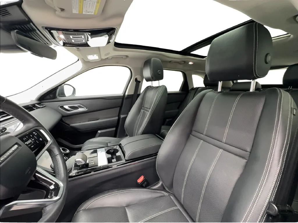 Land Rover Range Rover Velar photo 19