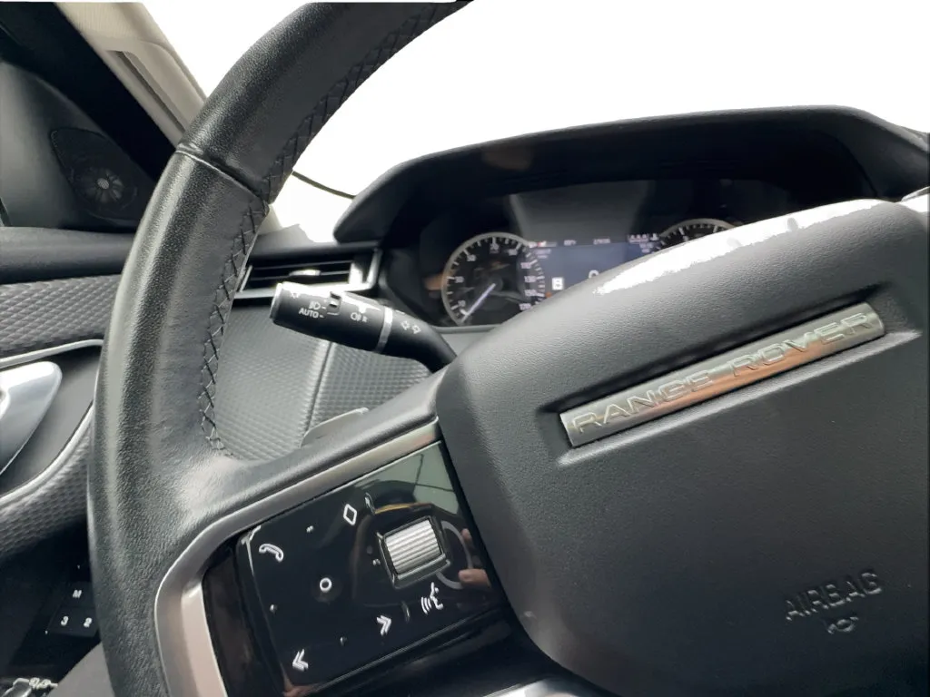 Land Rover Range Rover Velar photo 44