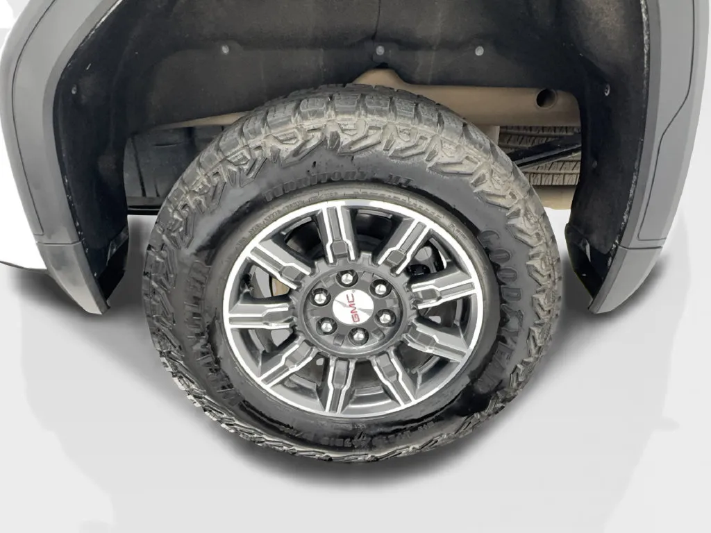 GMC Sierra photo 16