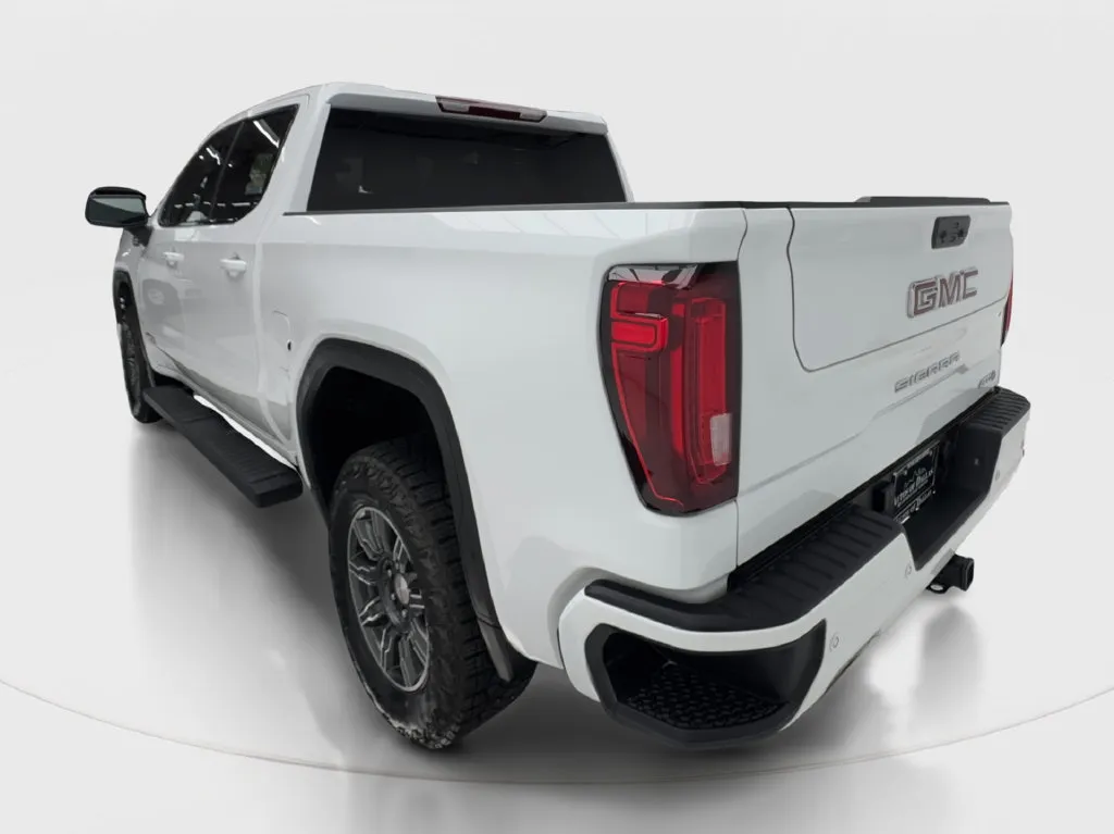GMC Sierra photo 11