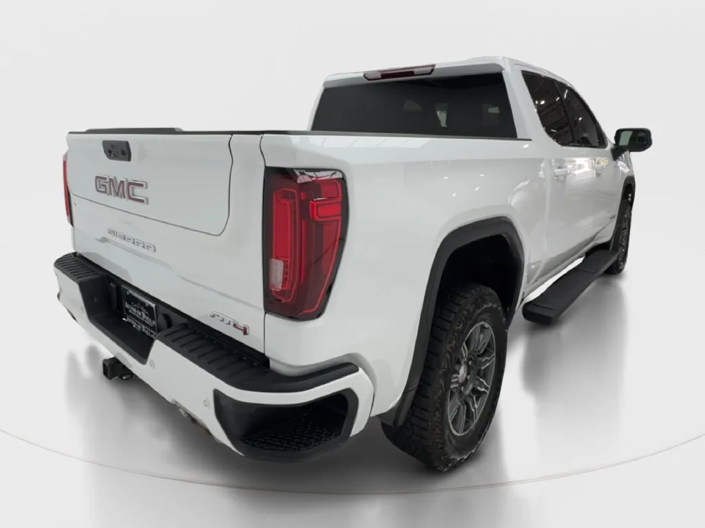 GMC Sierra photo 8