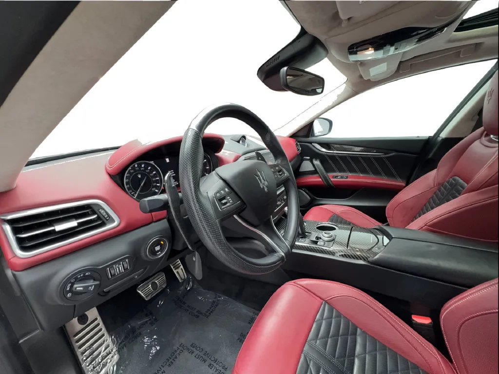 Maserati Ghibli photo 25