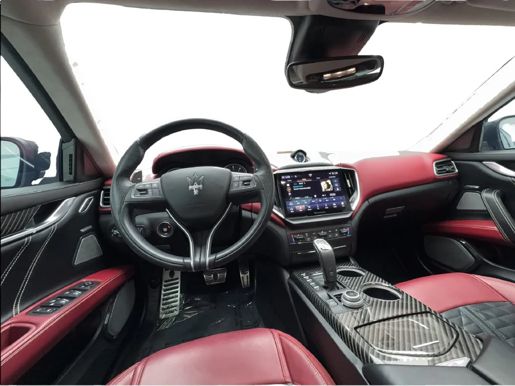 Maserati Ghibli photo 40