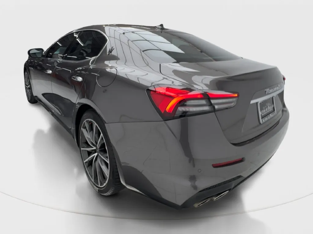 Maserati Ghibli photo 11