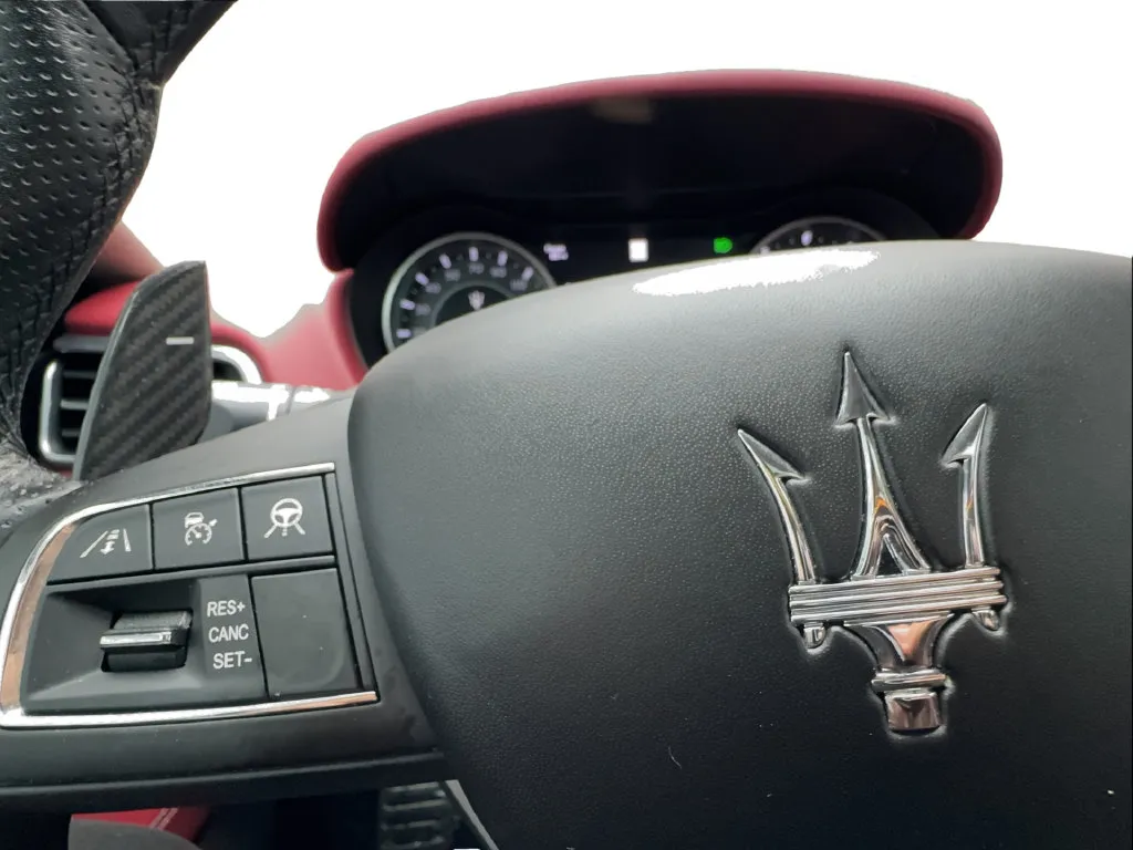 Maserati Ghibli photo 48