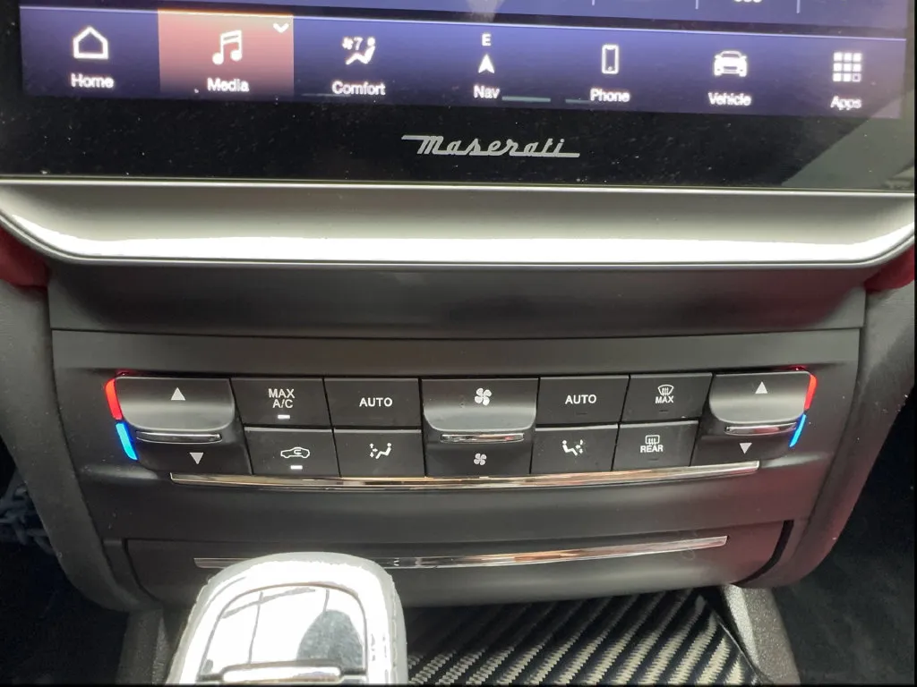 Maserati Ghibli photo 57