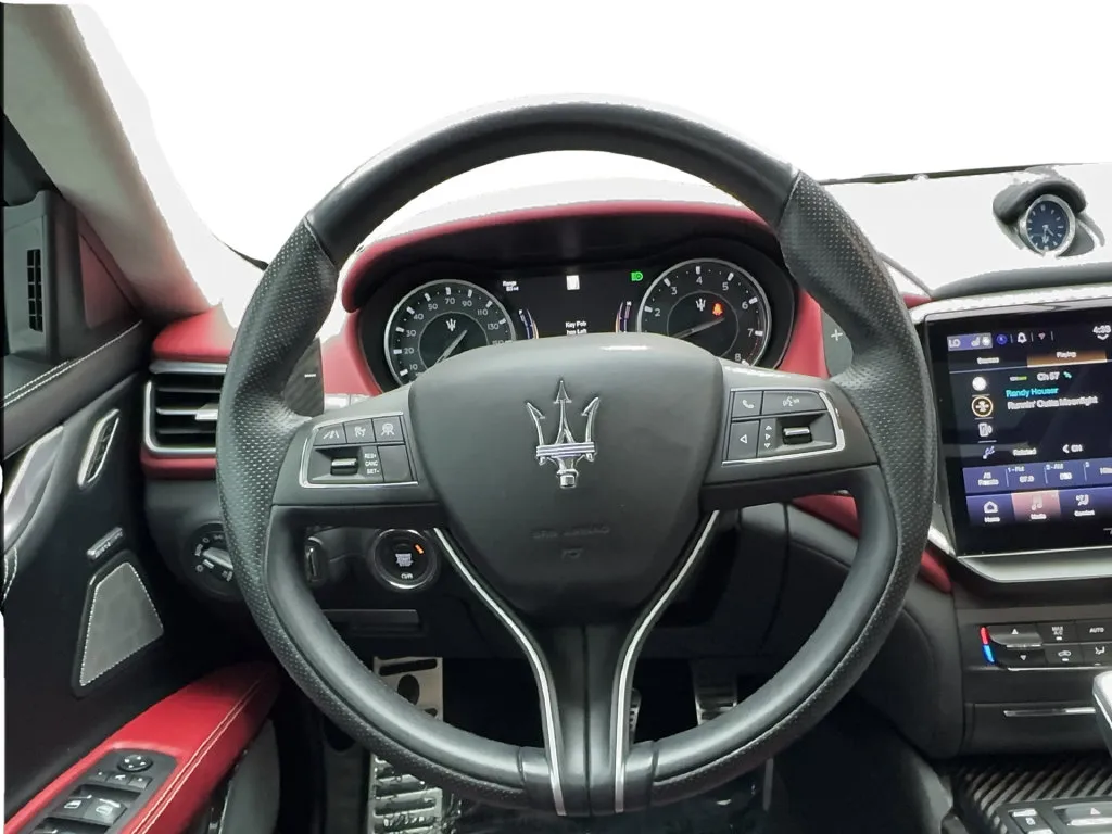 Maserati Ghibli photo 42