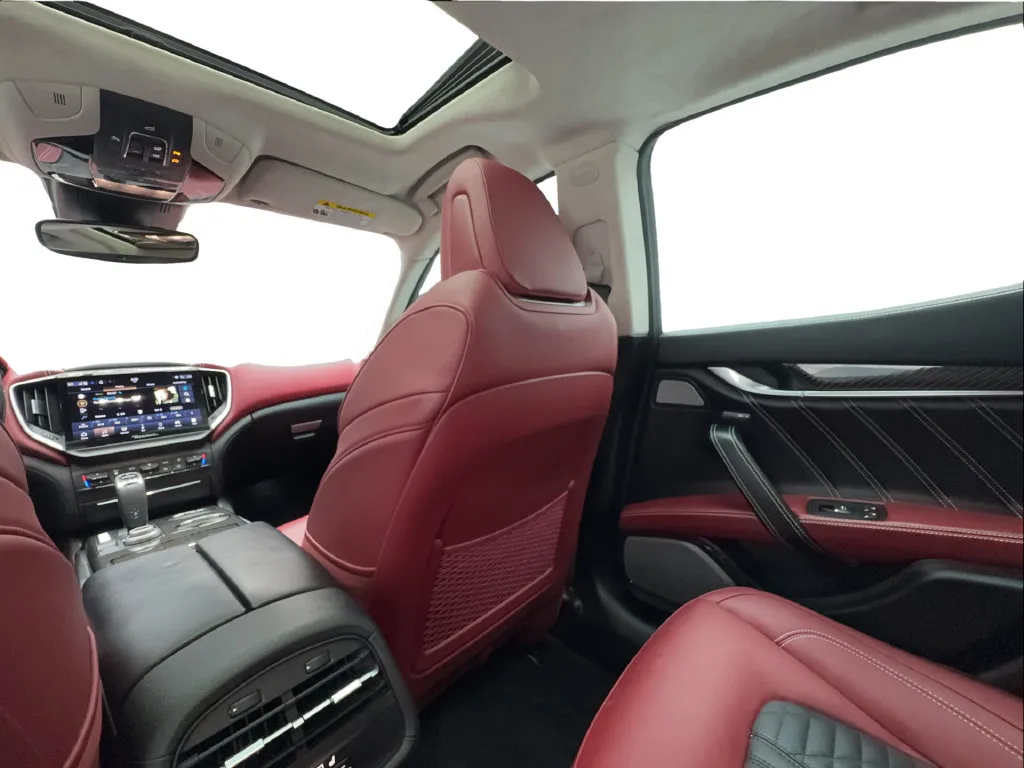 Maserati Ghibli photo 45