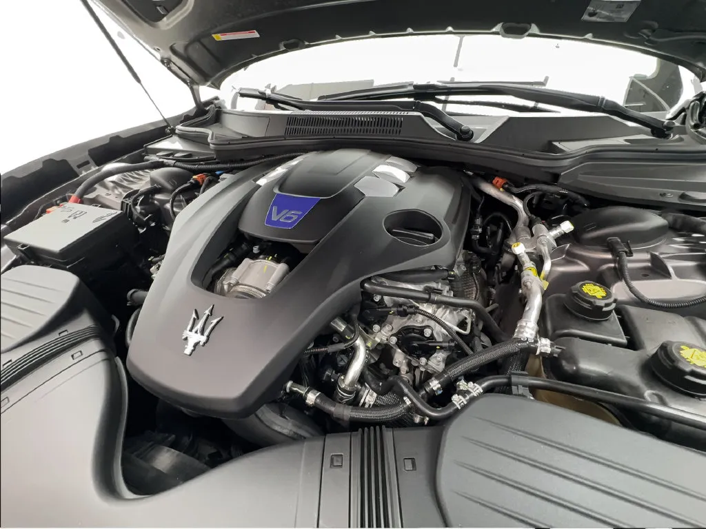 Maserati Ghibli photo 21