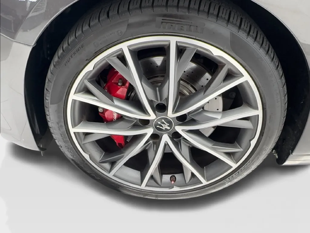 Maserati Ghibli photo 15