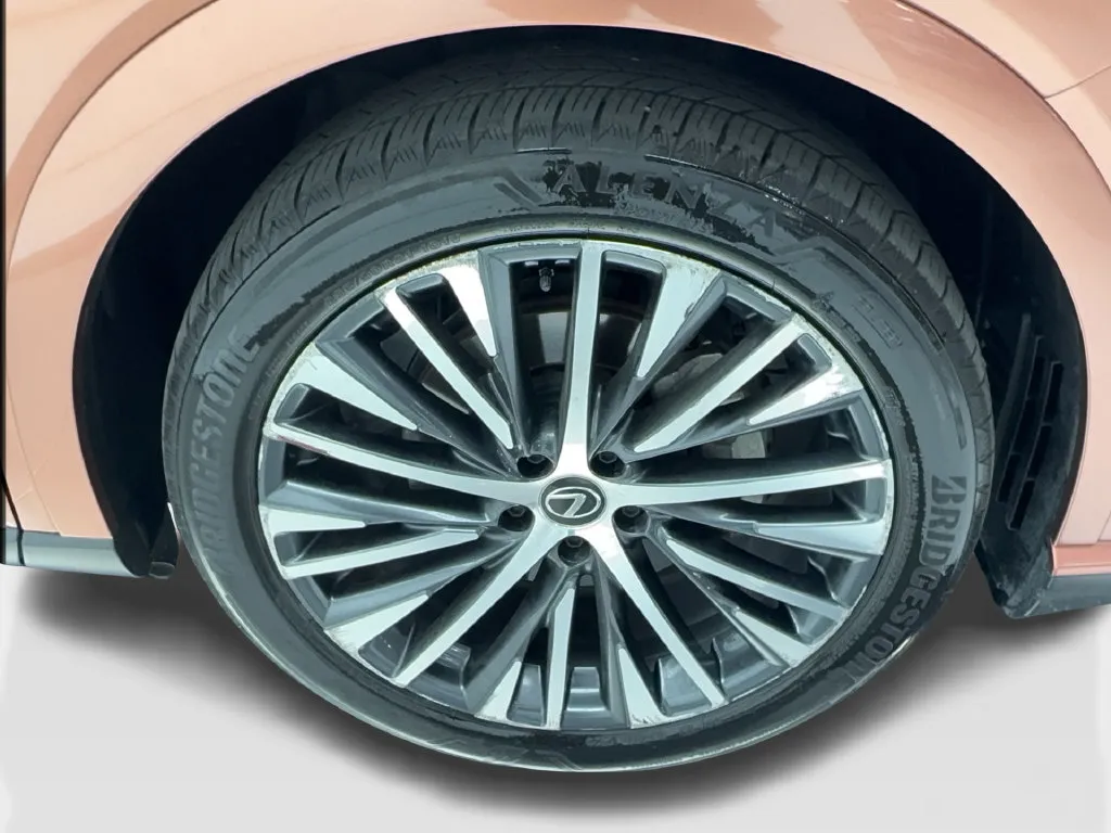 Lexus RX photo 16
