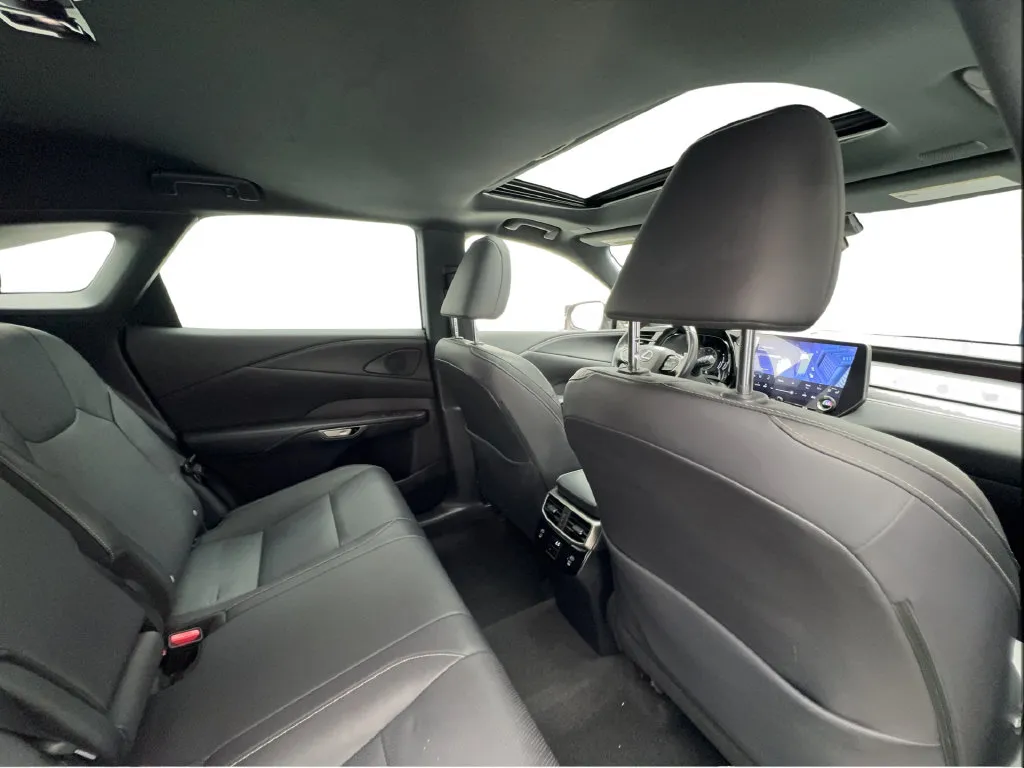 Lexus RX photo 30
