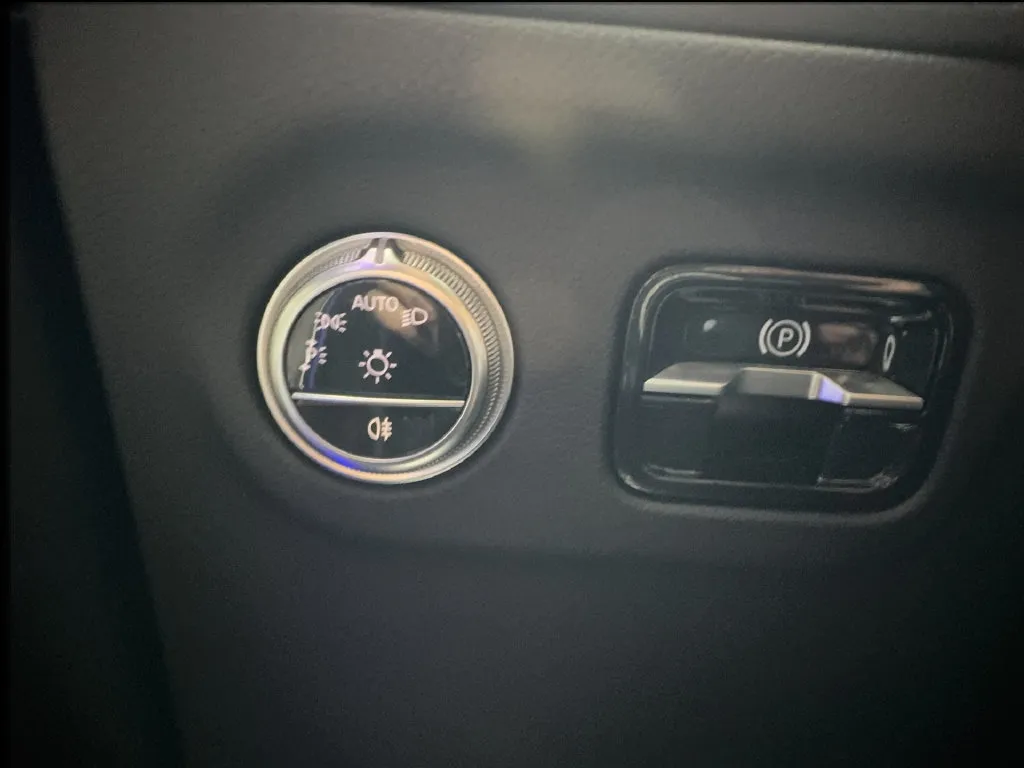 Mercedes-Benz EQS photo 41