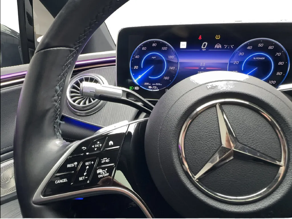 Mercedes-Benz EQS photo 45