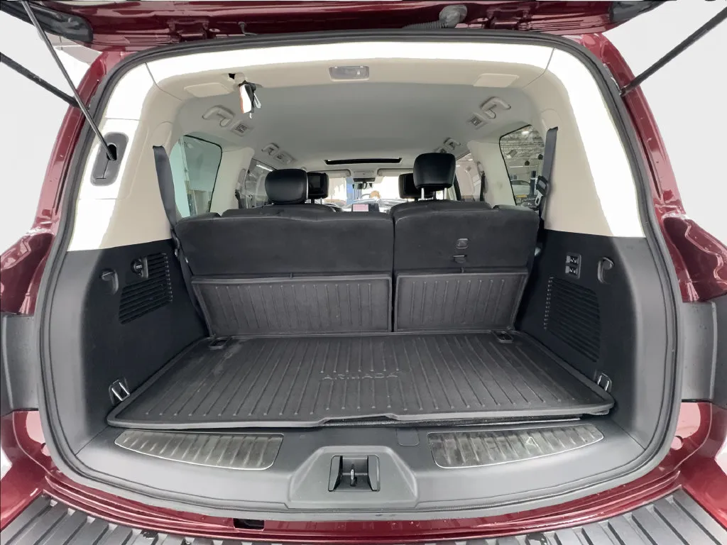 Nissan Armada photo 19