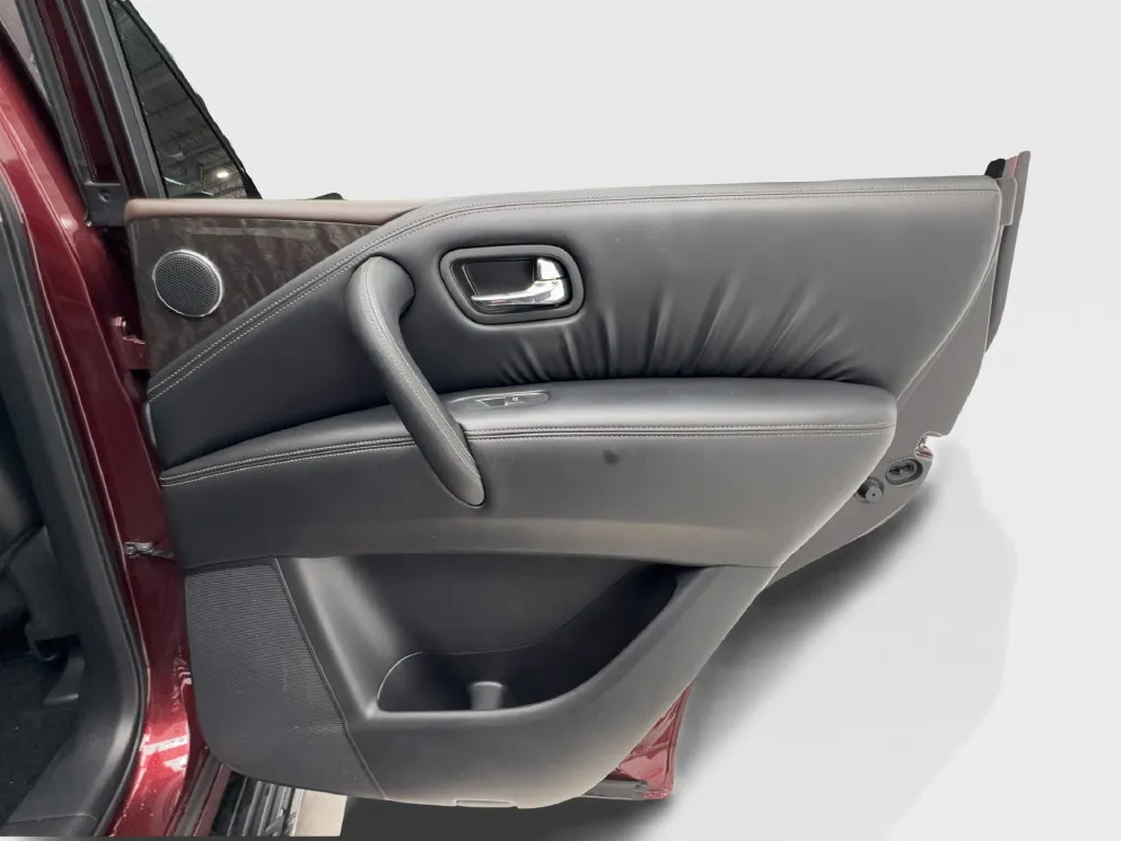 Nissan Armada photo 35