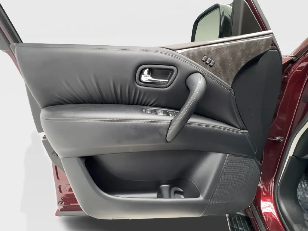 Nissan Armada photo 26