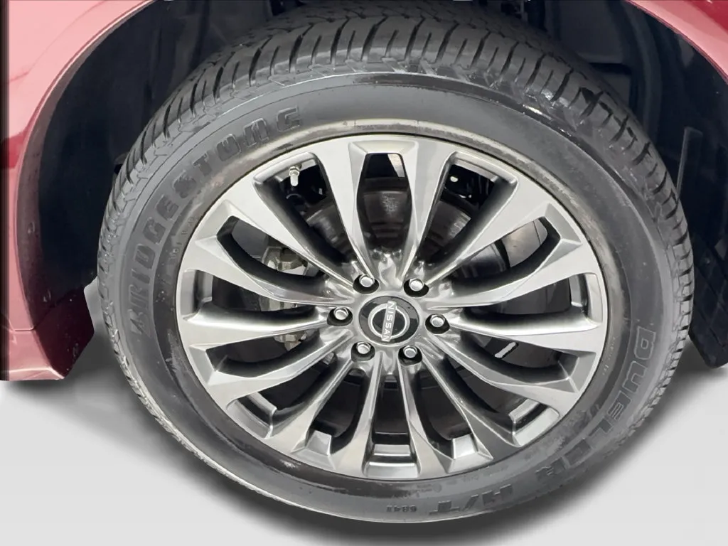 Nissan Armada photo 16