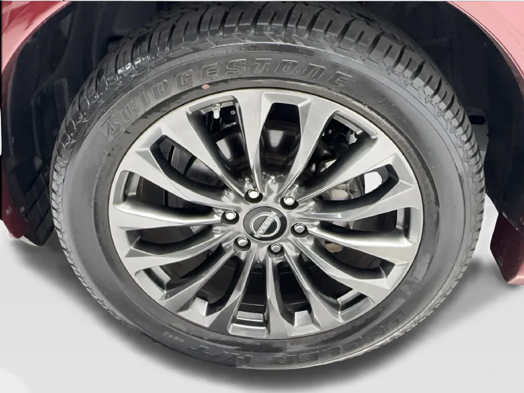 Nissan Armada photo 15