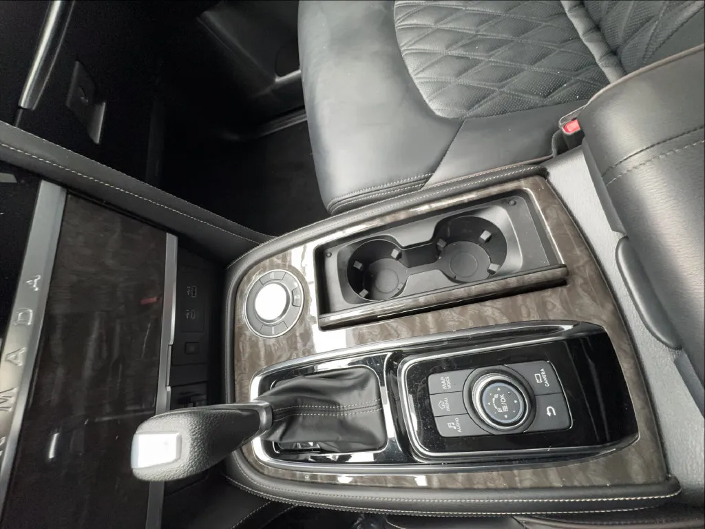 Nissan Armada photo 58