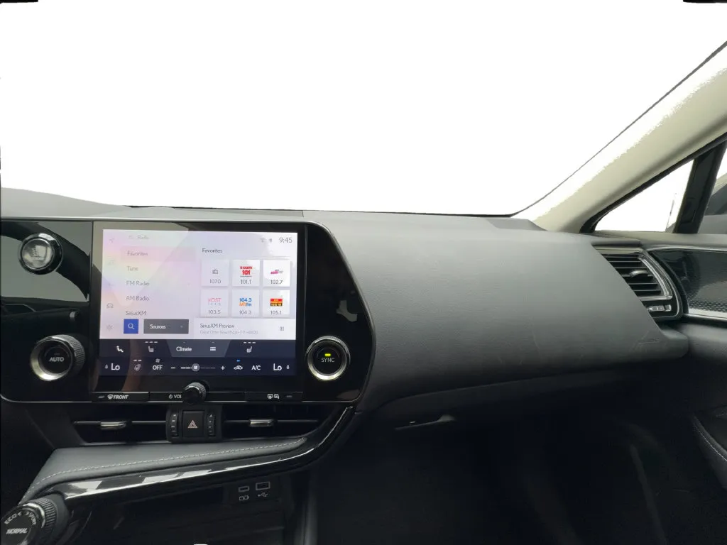 Lexus NX photo 49
