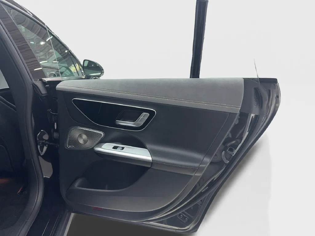 Mercedes-Benz EQE photo 28