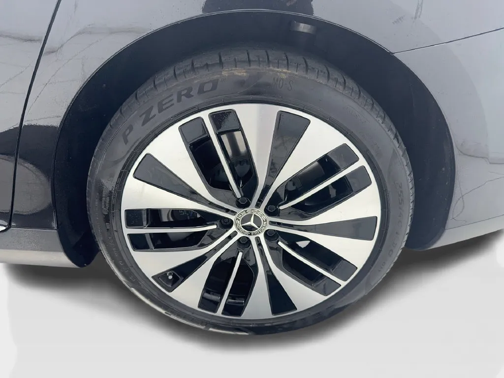 Mercedes-Benz EQE photo 15