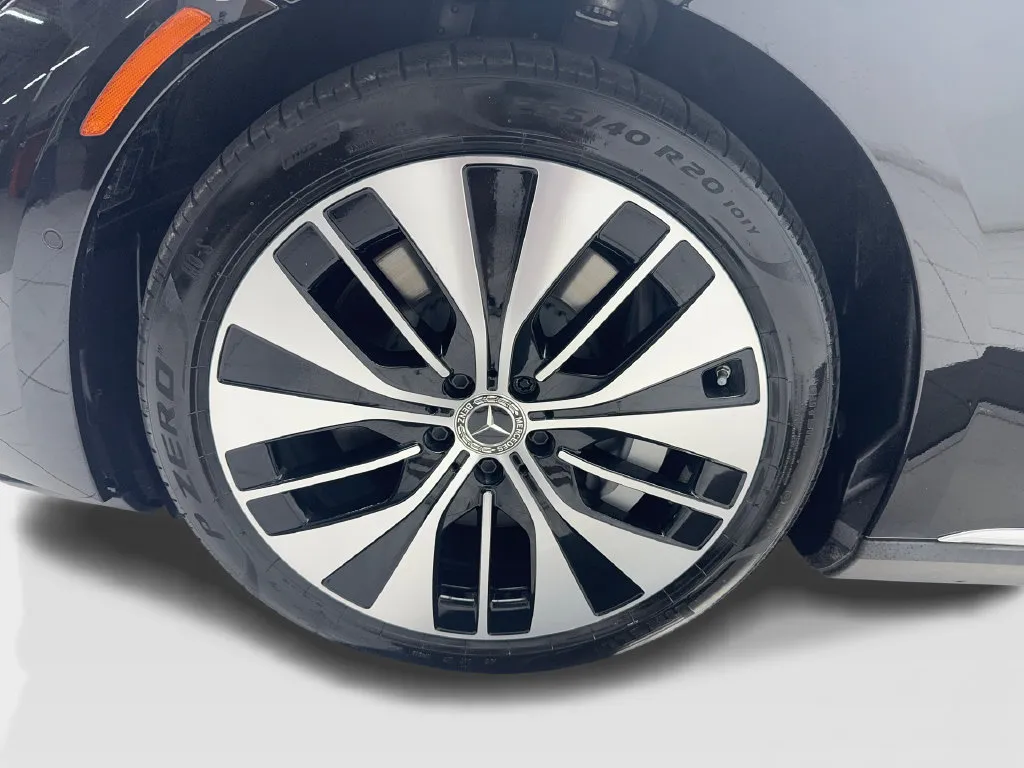 Mercedes-Benz EQE photo 14
